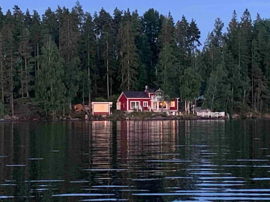 "Talludden" By The Lake Arydssjoen, Furuby 외부 사진